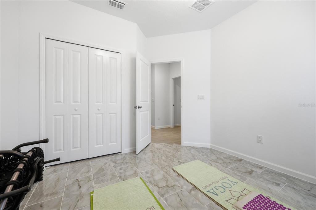 511 Northwest 4th Street Williston, FL 32696 - Photo 27 of 33 a view of a closet area