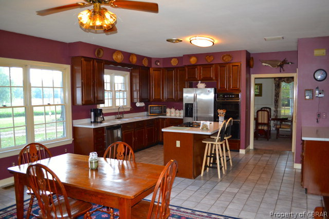 7257 Dutton Road Gloucester, VA 23061 - Photo 3 of 19 Gallery Image 3
