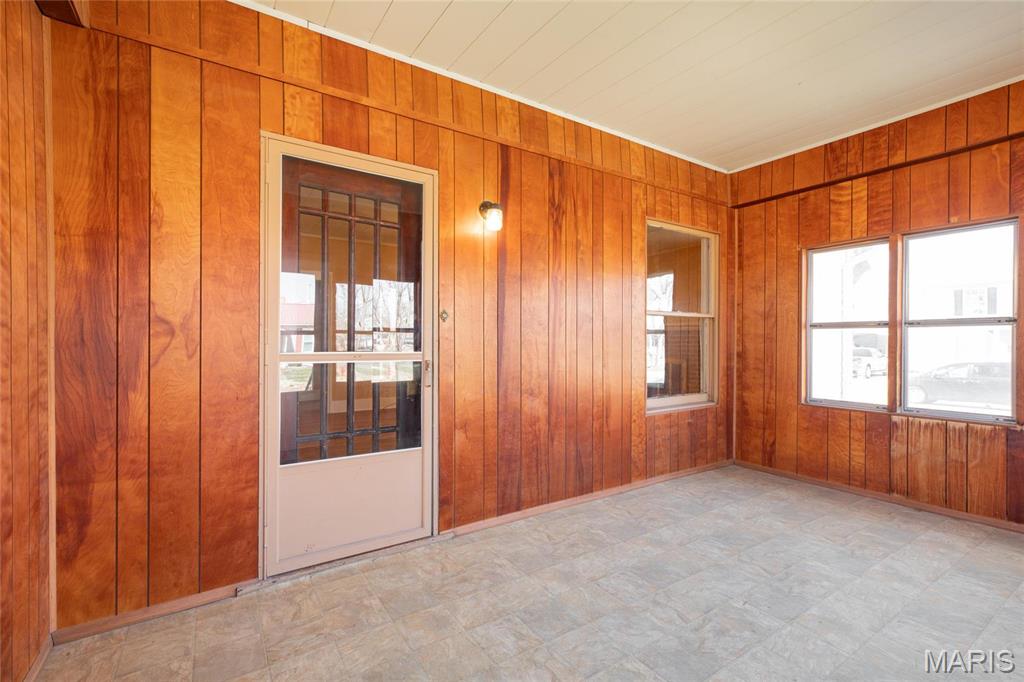 533 Locust Carrollton, IL 62016 - Photo 12 of 50