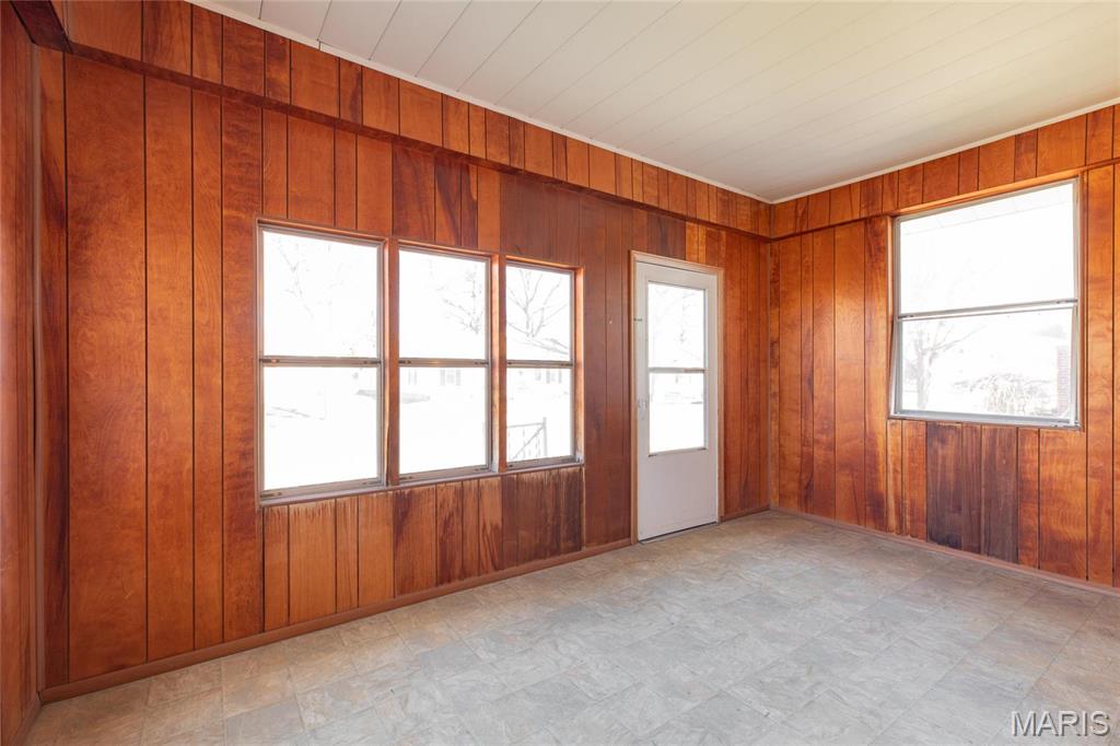 533 Locust Carrollton, IL 62016 - Photo 13 of 50