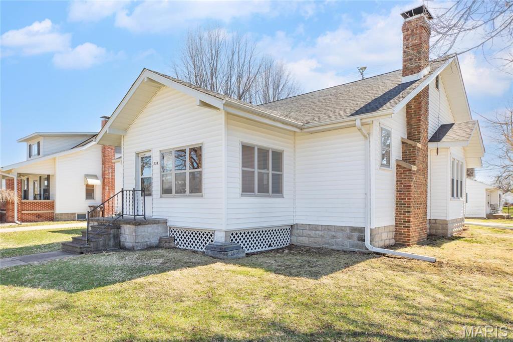 533 Locust Carrollton, IL 62016 - Photo 4 of 50