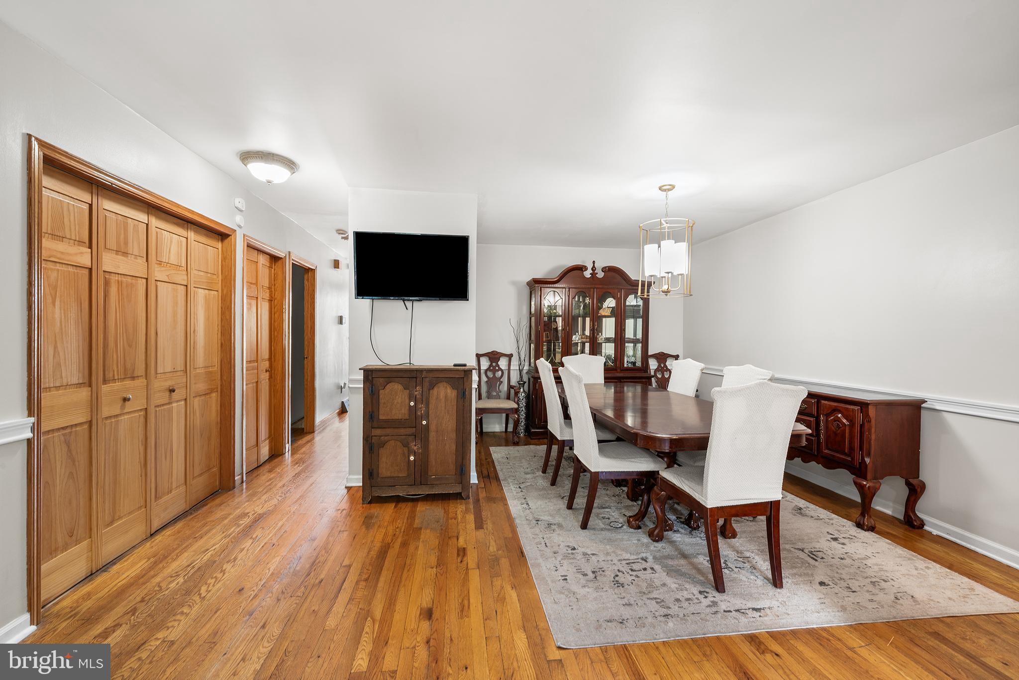 607 St Anthony Lane Upper Darby, PA 19082 - Photo 15 of 31