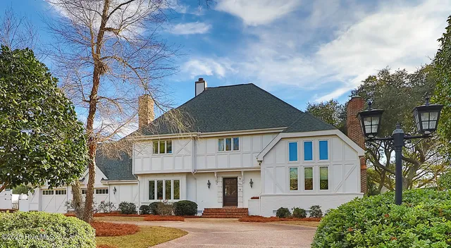 $1,999,900 | 5207 Webb Court, Morehead City, NC 28557