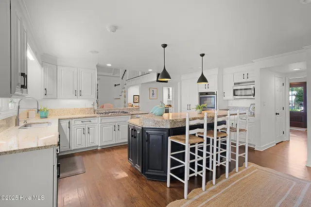 $1,999,900 | 5207 Webb Court, Morehead City, NC 28557