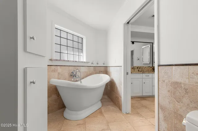 $1,999,900 | 5207 Webb Court, Morehead City, NC 28557