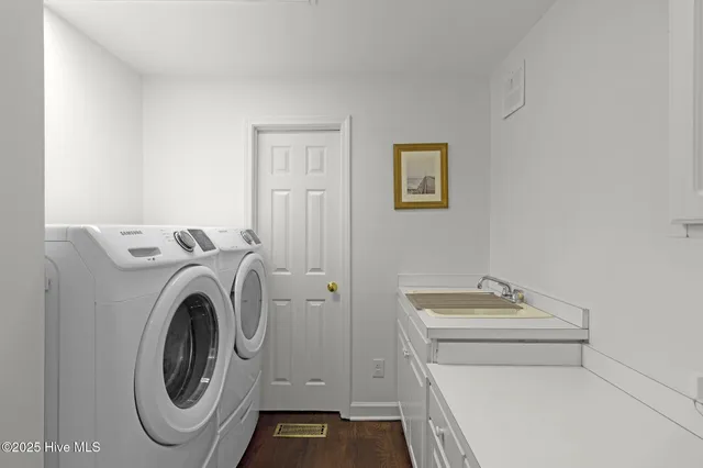 $1,999,900 | 5207 Webb Court, Morehead City, NC 28557