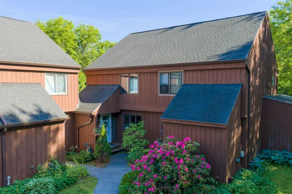 $365,000 | 20 Greenfield Rd Extension, Unit F7, Essex, VT 05452