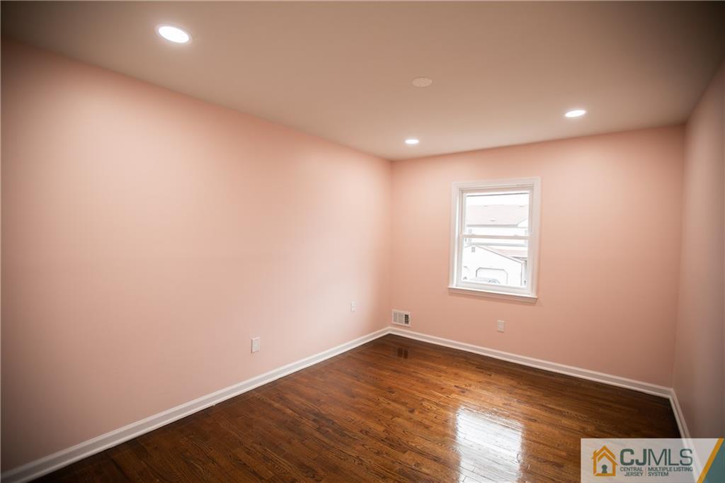 3504 Hana Road Edison, NJ 08817 - Photo 23 of 32