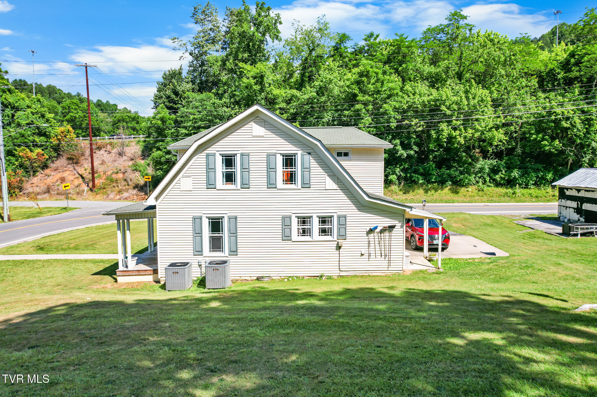 1411 Island Road Bristol, VA 24201 - Photo 36 of 46 DJI_0106