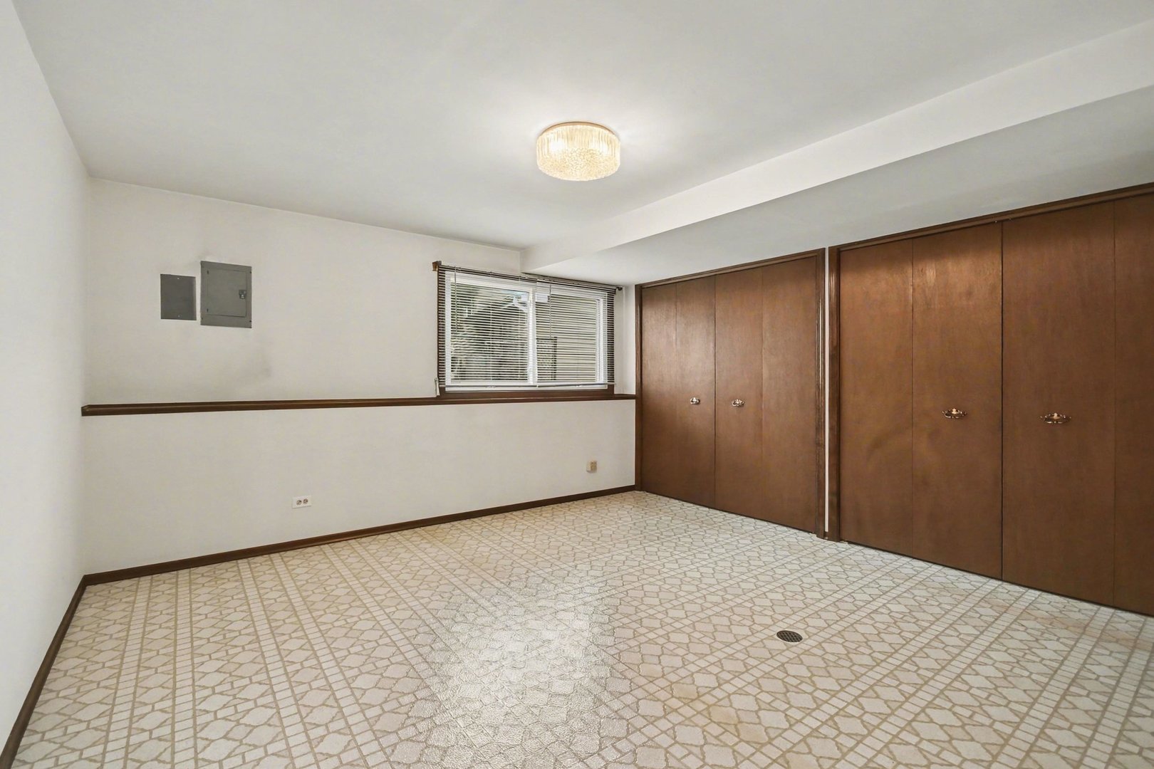 3941 Roslyn Road Downers Grove, IL 60515 - Photo 13 of 29