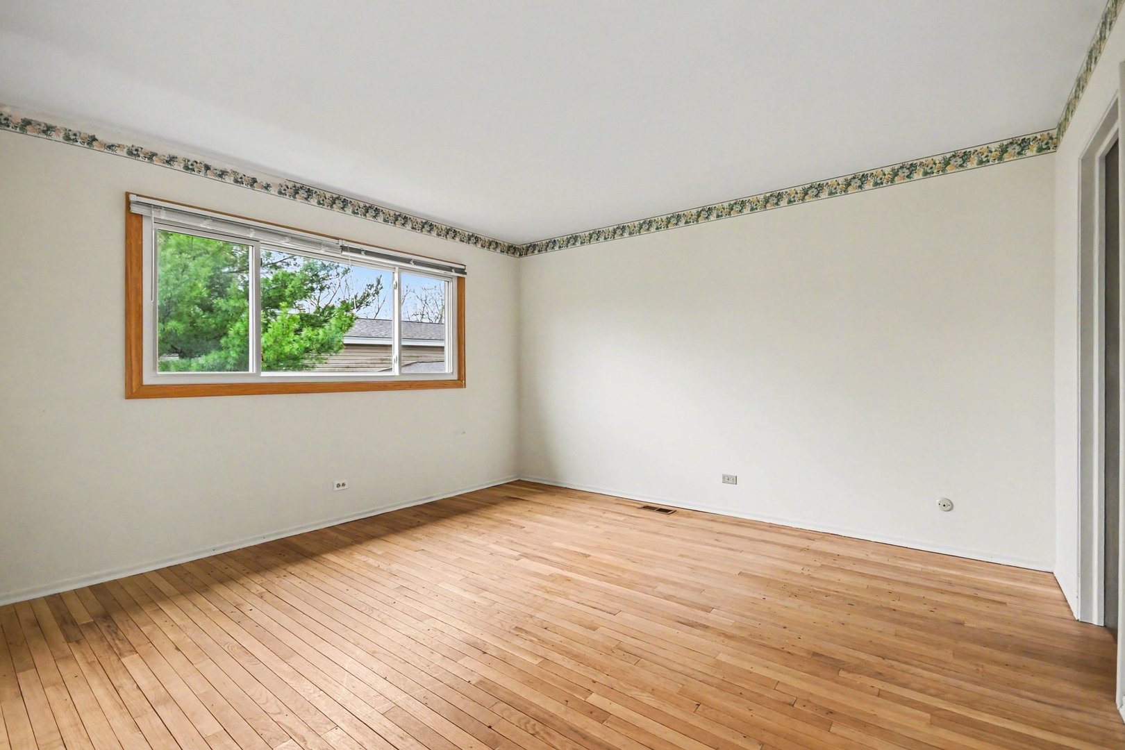 3941 Roslyn Road Downers Grove, IL 60515 - Photo 16 of 29