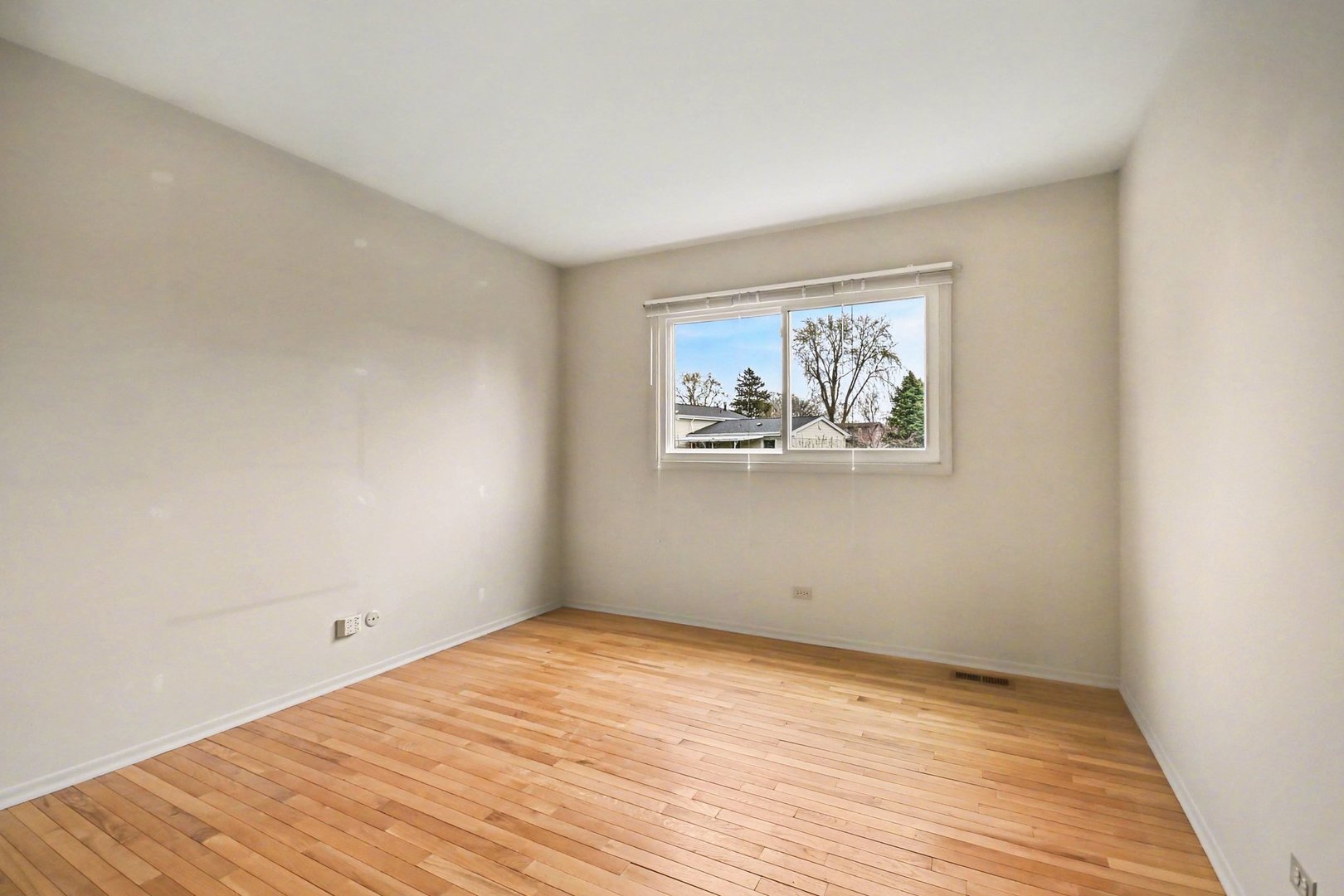 3941 Roslyn Road Downers Grove, IL 60515 - Photo 18 of 29