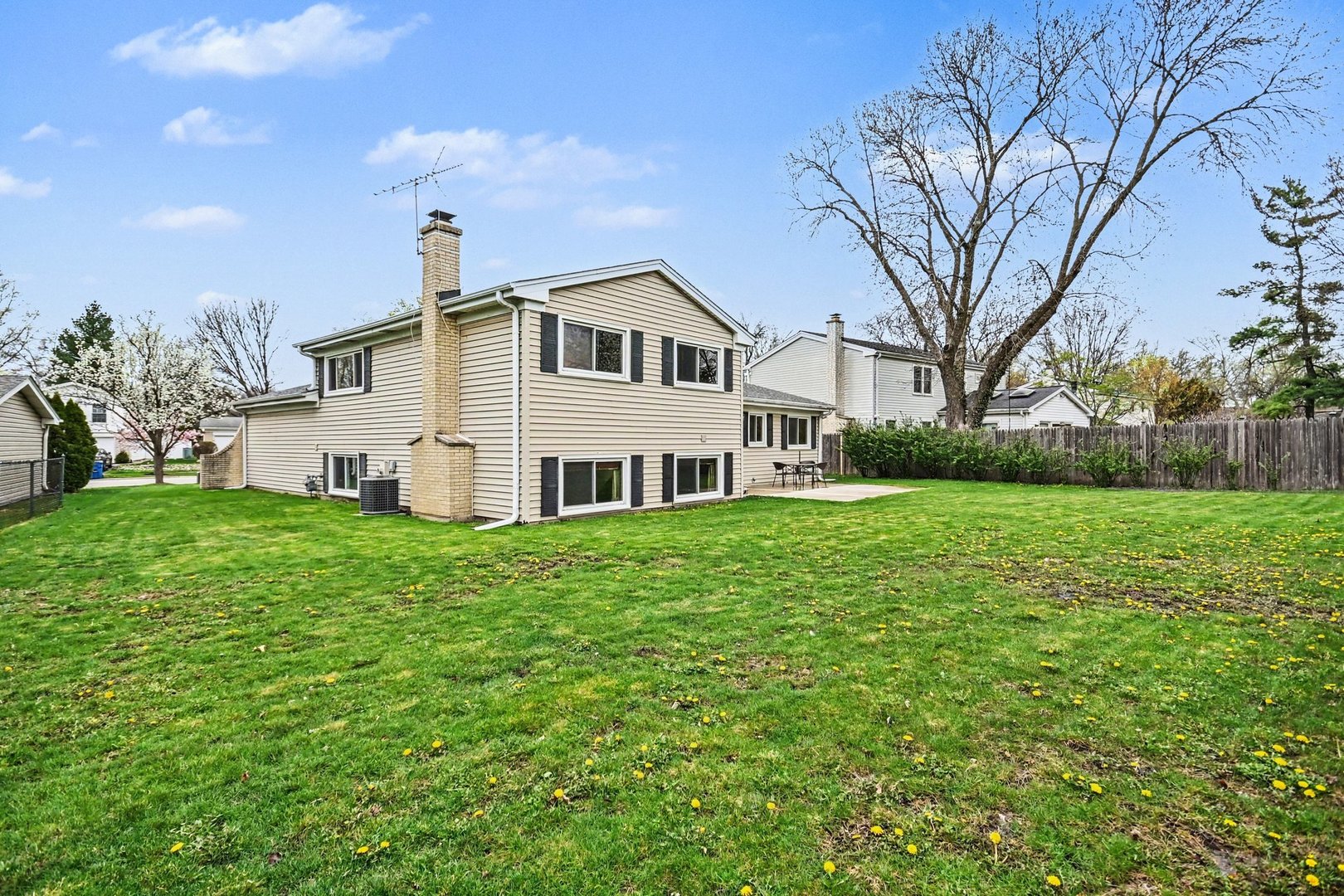 3941 Roslyn Road Downers Grove, IL 60515 - Photo 23 of 29