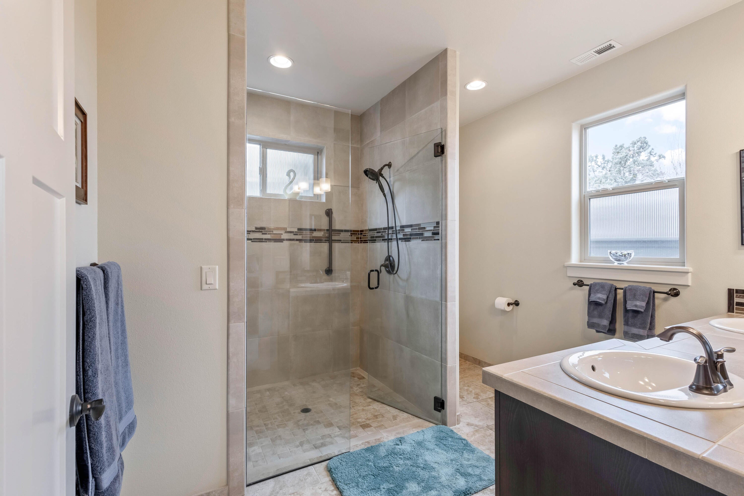 20788 Northeast Horizon Ridge Place Bend, OR 97701 - Photo 11 of 41 K
