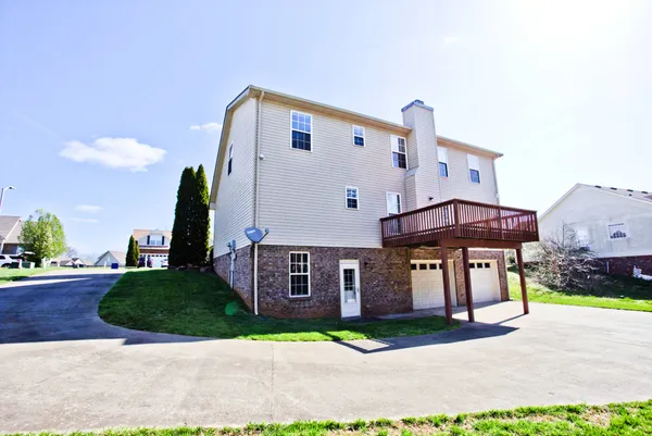 $1,925 | 3927 Stella Drive, Clarksville, TN 37040