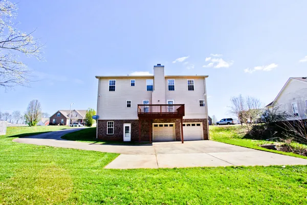$1,925 | 3927 Stella Drive, Clarksville, TN 37040