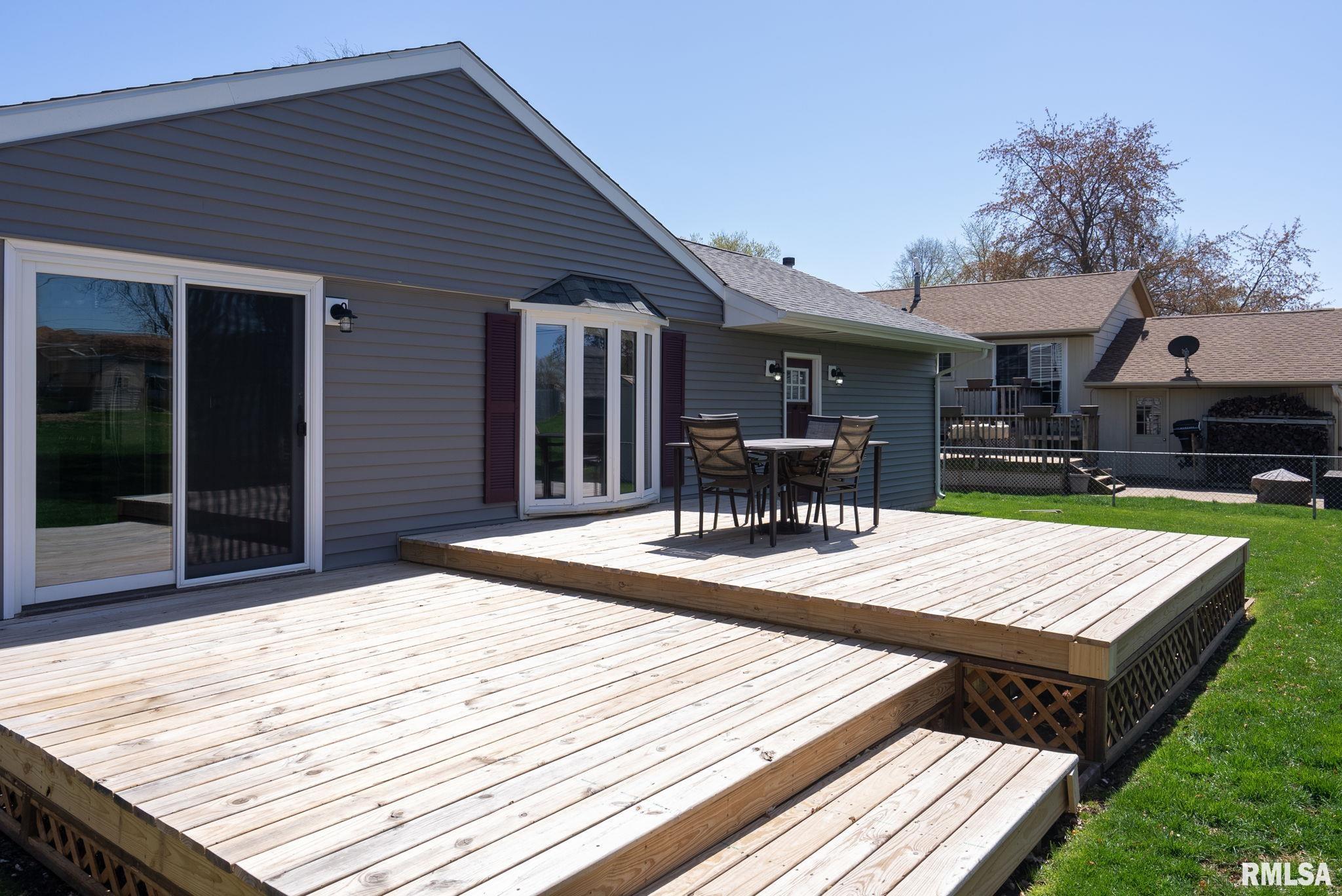 5618 Oakbrook Road Davenport, IA 52806 - Photo 19 of 23 Gallery Image 19