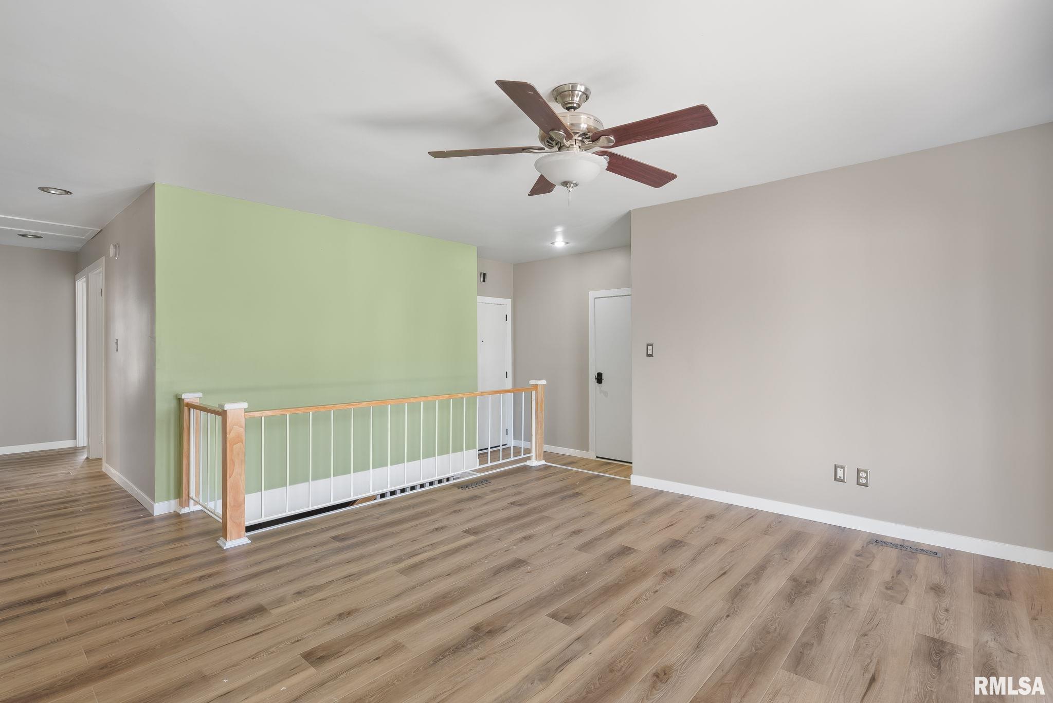 5618 Oakbrook Road Davenport, IA 52806 - Photo 7 of 23 Gallery Image 7