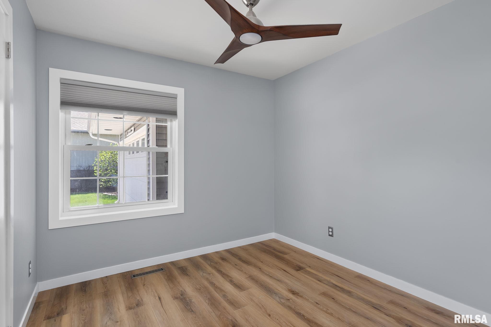 5618 Oakbrook Road Davenport, IA 52806 - Photo 10 of 23 Gallery Image 10