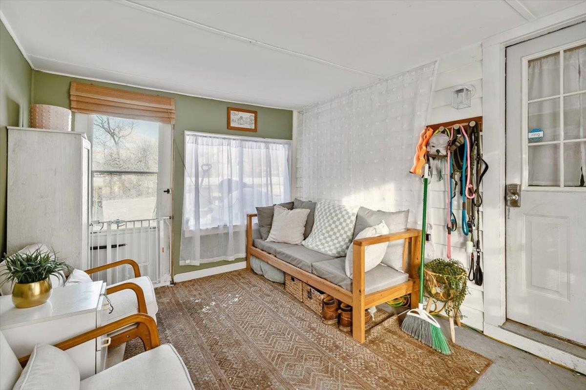 19 Lakeview Terrace St. Albans, VT 05478 - Photo 4 of 33