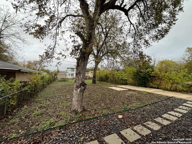 $1,800 | 2239 Burnet Street, San Antonio, TX 78202
