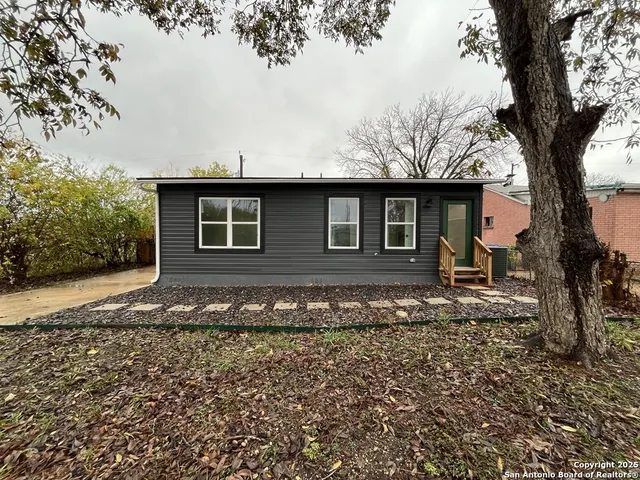 $1,800 | 2239 Burnet Street, San Antonio, TX 78202