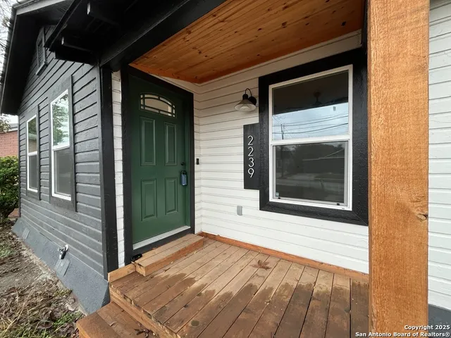$1,800 | 2239 Burnet Street, San Antonio, TX 78202