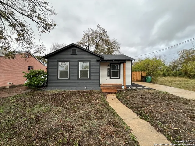 $1,800 | 2239 Burnet Street, San Antonio, TX 78202