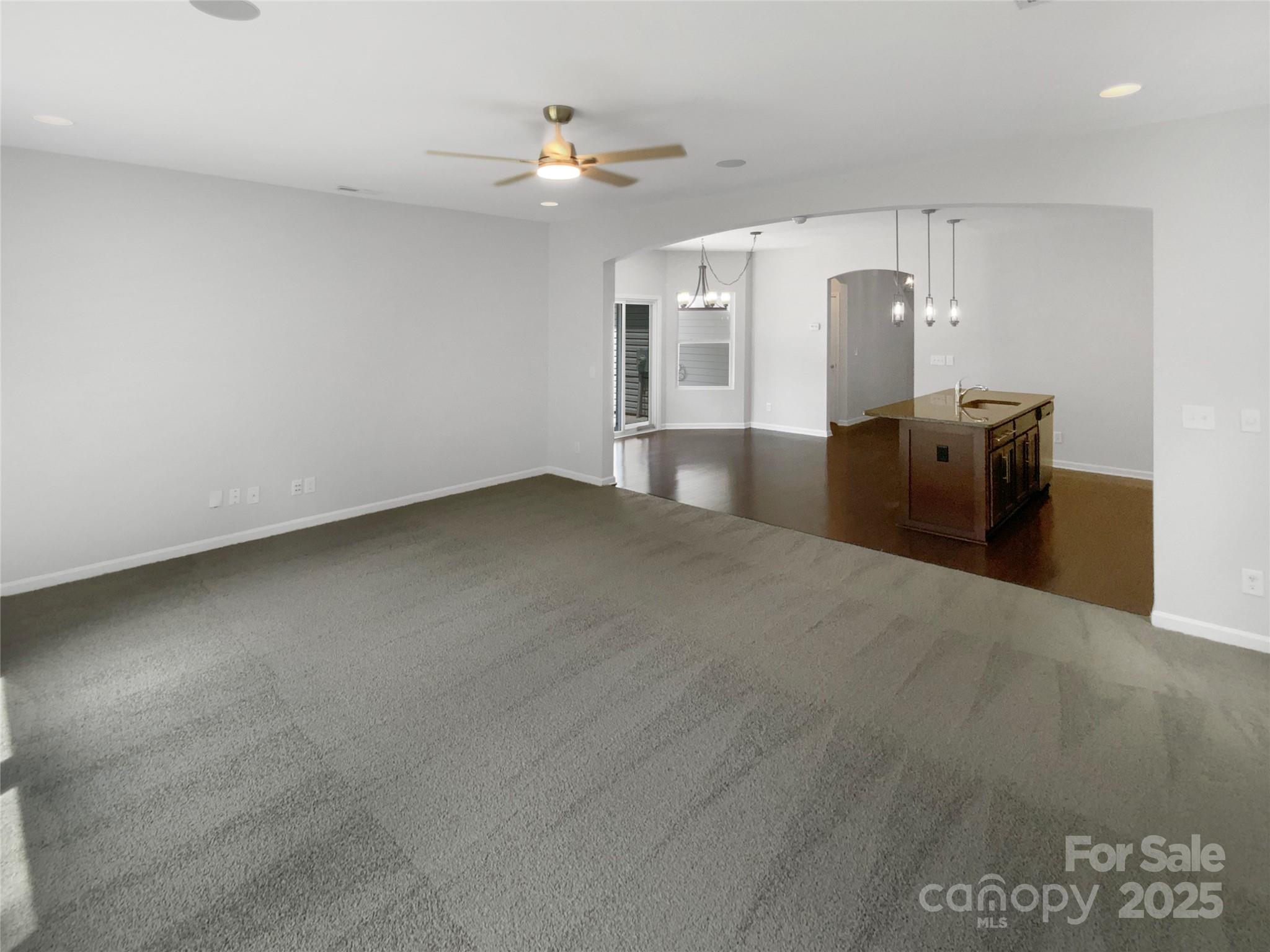 1104 Rook Road Charlotte, NC 28216 - Photo 3 of 20