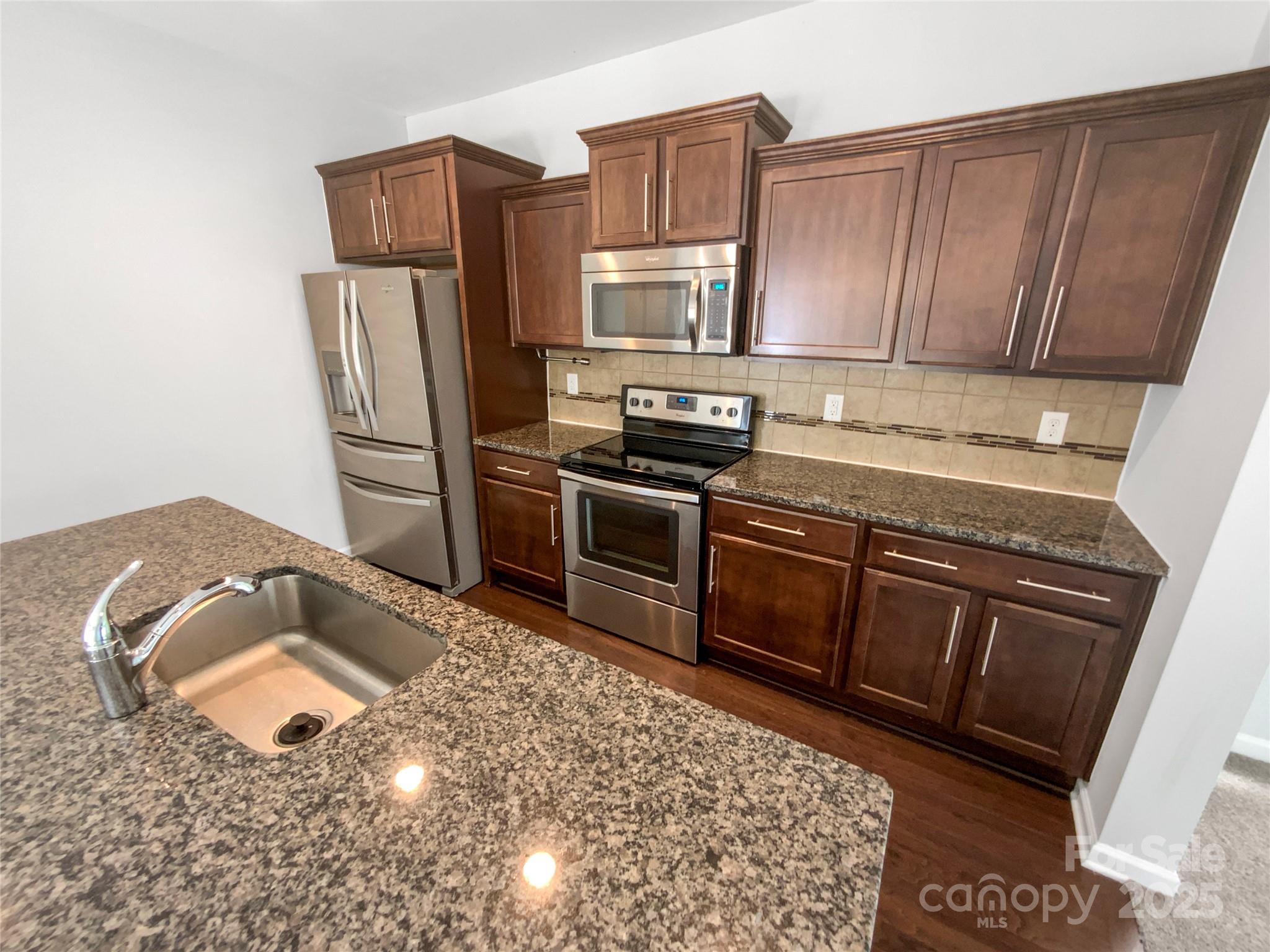 1104 Rook Road Charlotte, NC 28216 - Photo 6 of 20