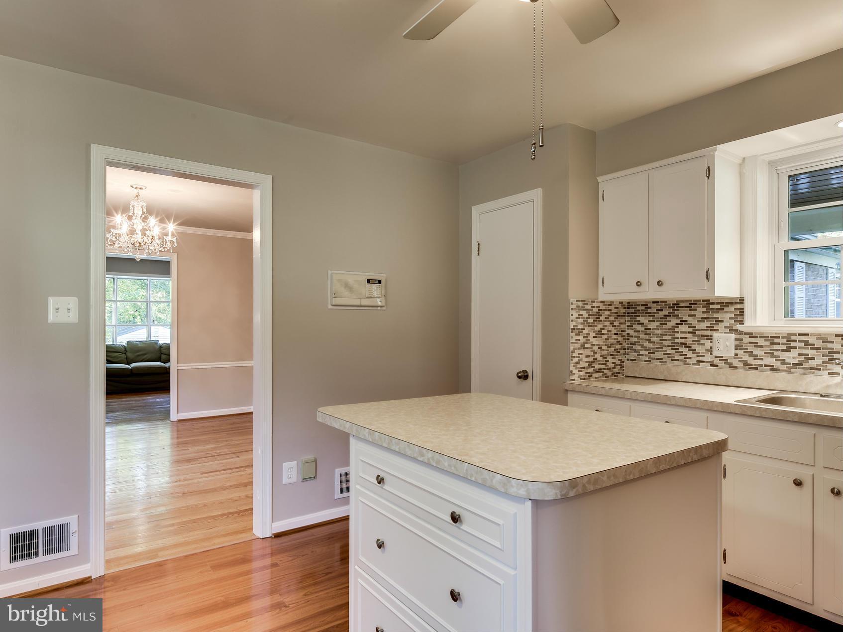 230 Springloch Road Silver Spring, MD 20904 - Photo 18 of 30 Kitchen