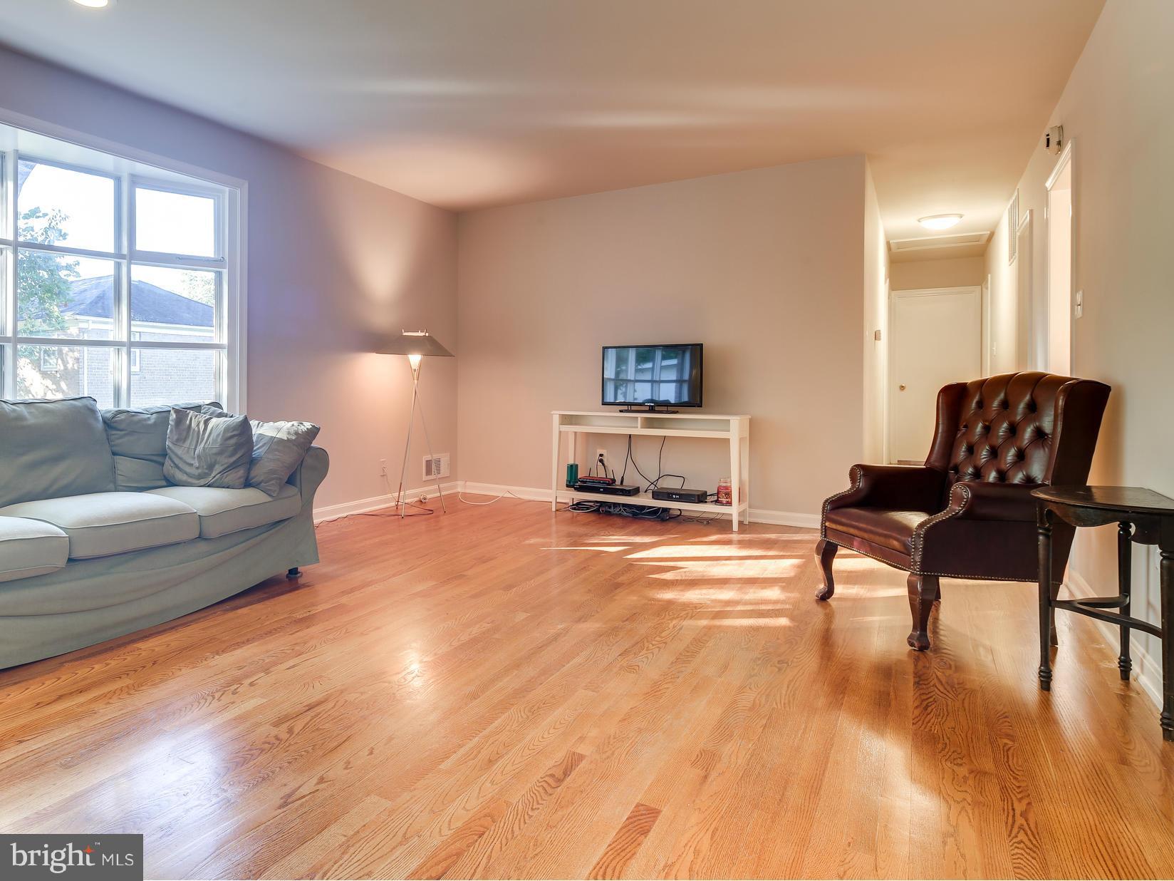 230 Springloch Road Silver Spring, MD 20904 - Photo 5 of 30 Living Room