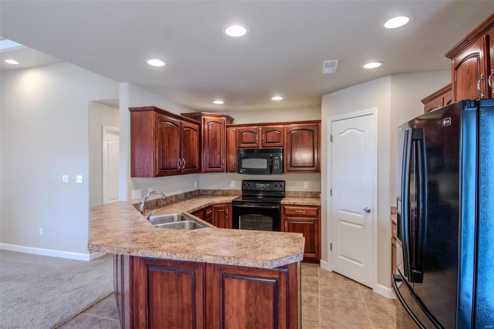 140 Venus Street Holts Summit, MO 65043 - Photo 10 of 25