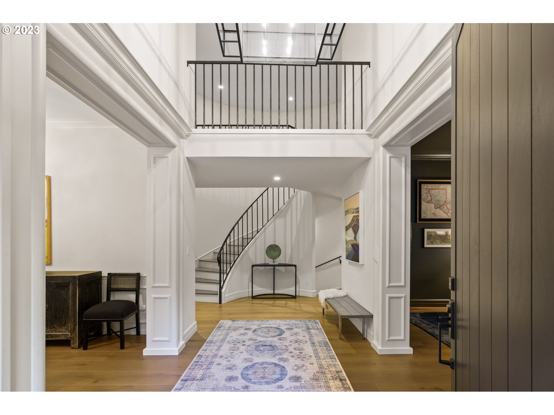 1991 South Palatine Hill Road Portland, OR 97219 - Photo 4 of 48 a view of livingroom with furniture