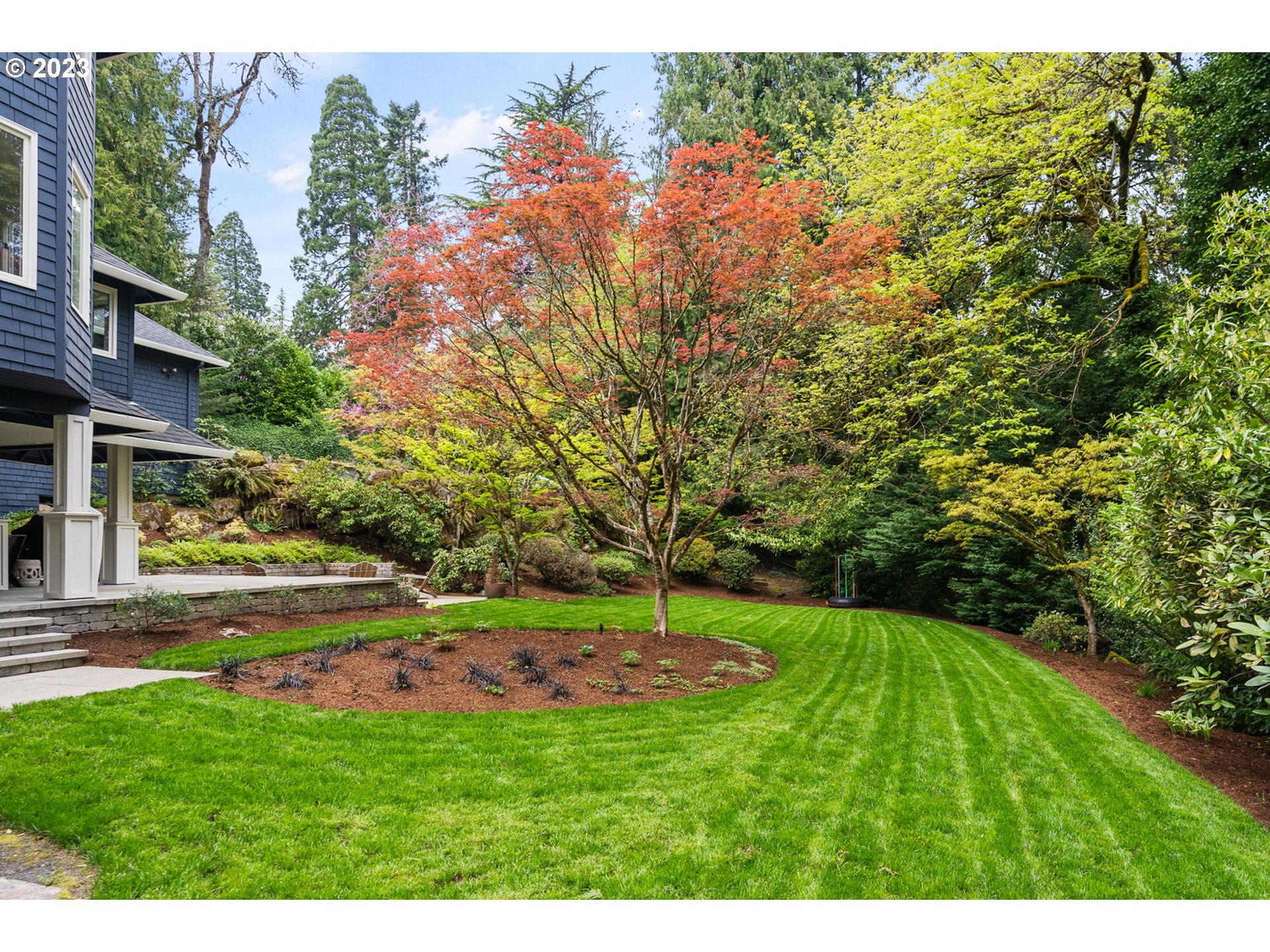 1991 South Palatine Hill Road Portland, OR 97219 - Photo 45 of 48 a view of an outdoor space and a yard