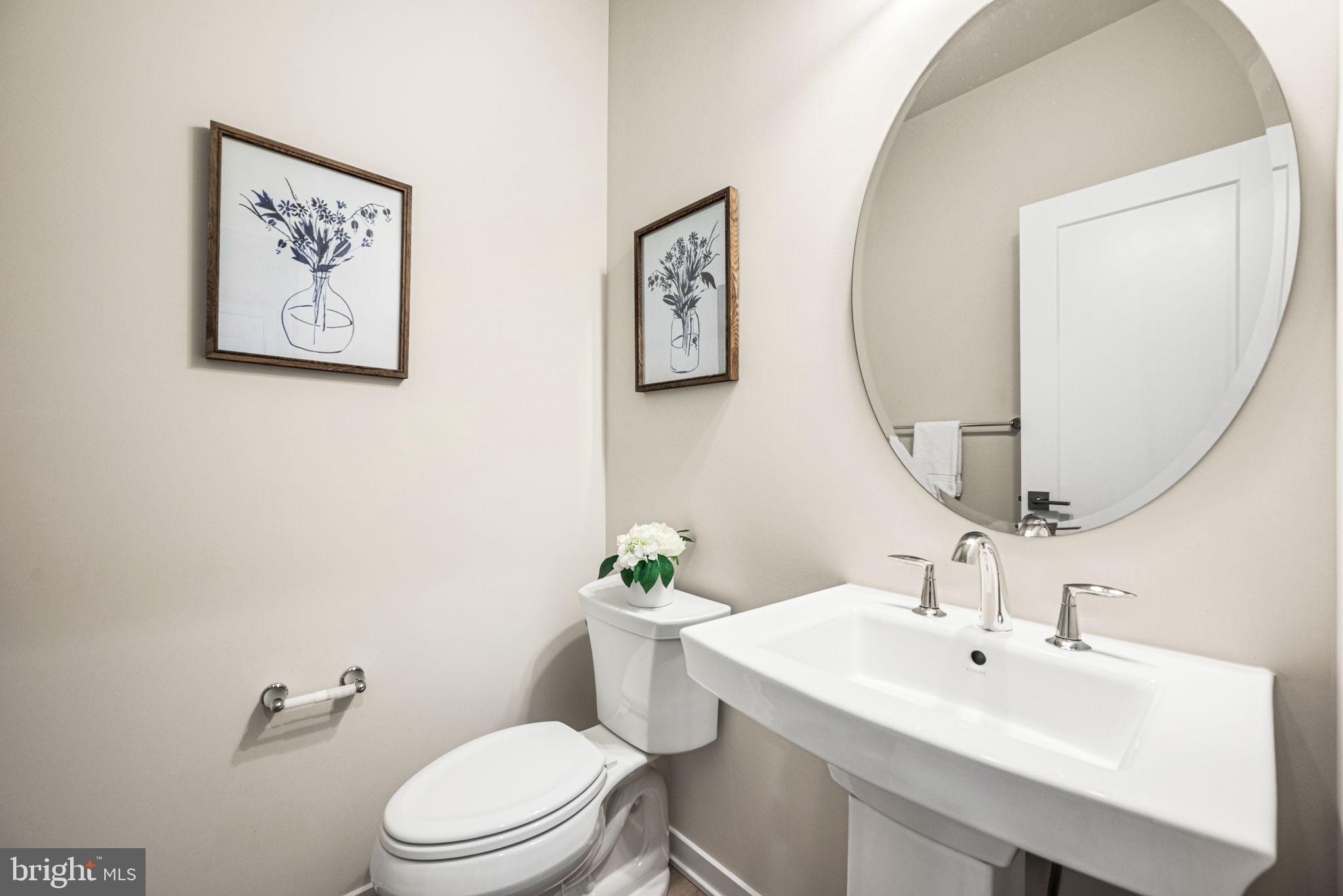 176 Kennedy Drive Media, PA 19063 - Photo 16 of 46 Powder room