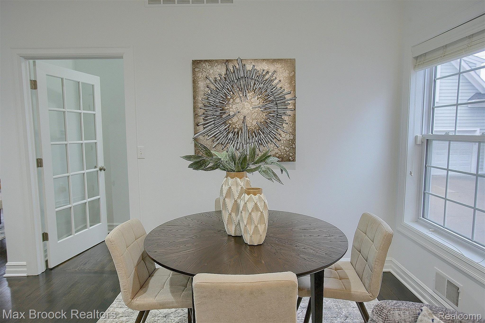 907 Ruffner Avenue Birmingham, MI 48009 - Photo 9 of 40 Dining Area 2nd View.jpg