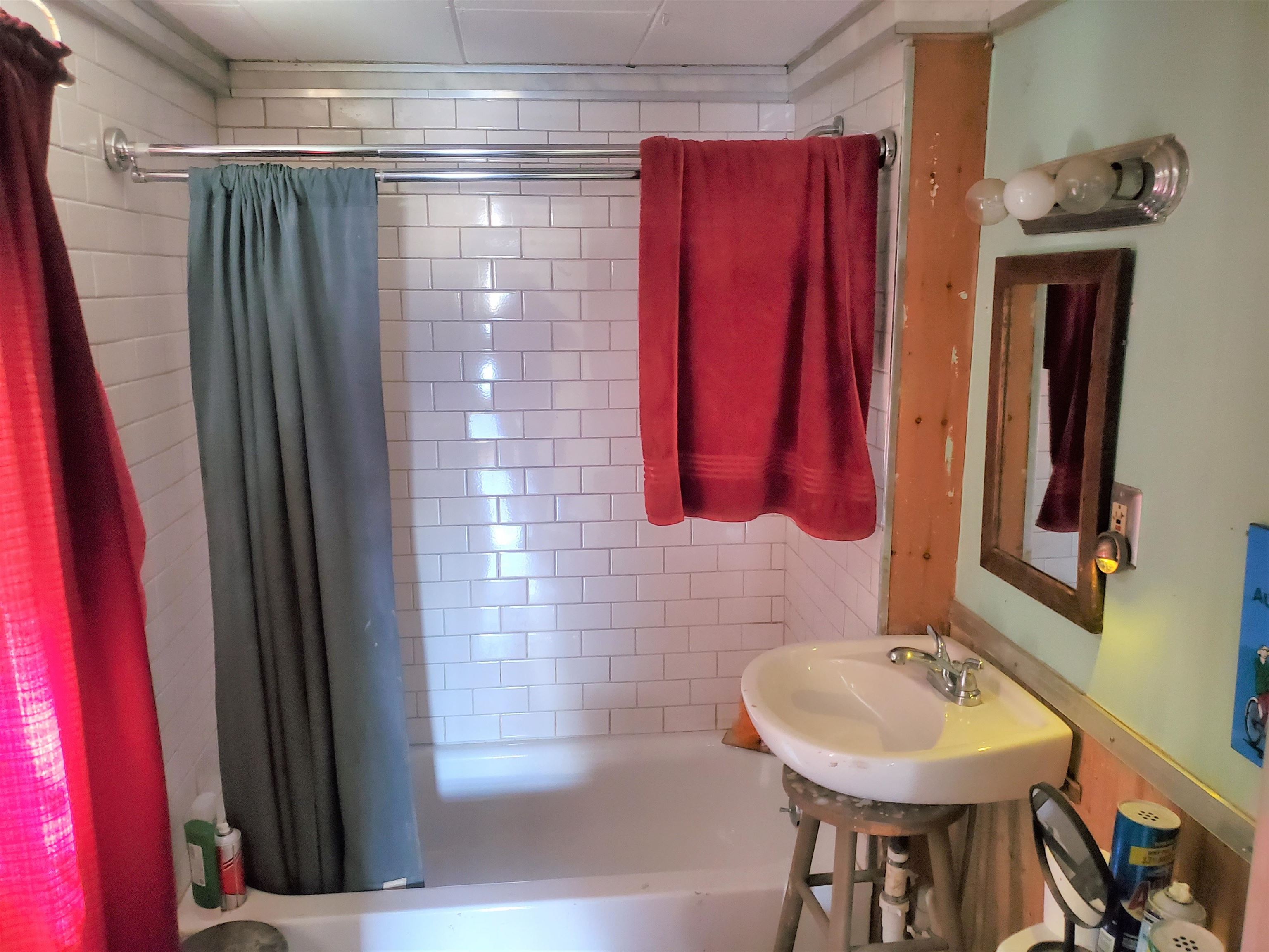 34 Pine Street Rochester, NH 03867 - Photo 8 of 16