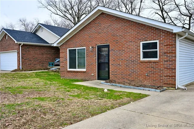 $228,000 | 3926 Carver Street, New Albany, IN 47150