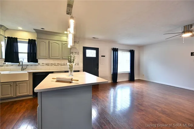 $228,000 | 3926 Carver Street, New Albany, IN 47150