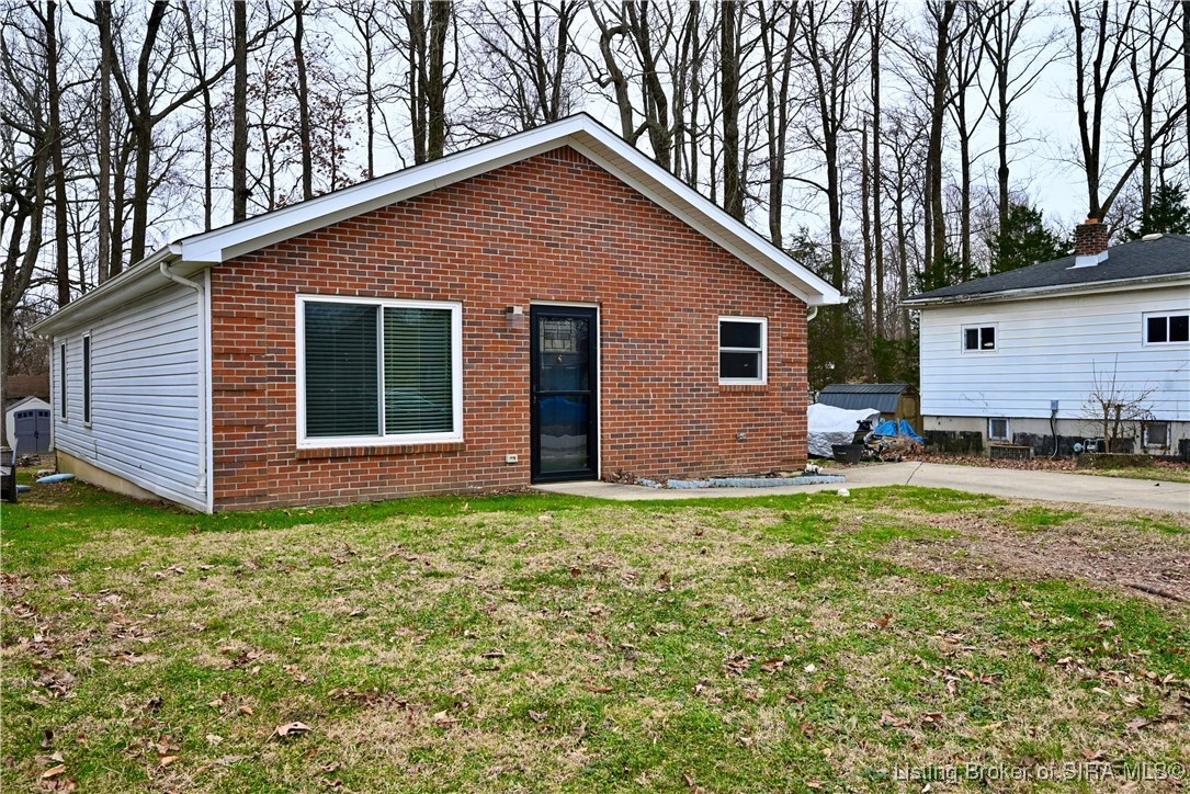 3926 Carver Street New Albany, IN 47150 - Photo 4 of 32