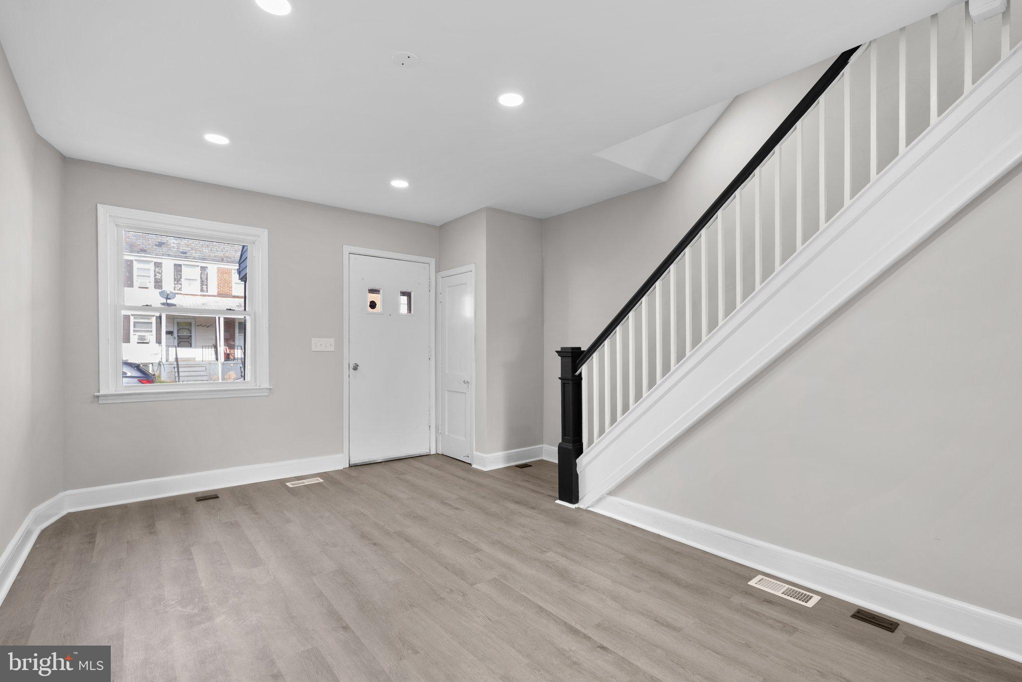 3711 Flowerton Road Baltimore, MD 21229 - Photo 4 of 32 Gallery Image 4
