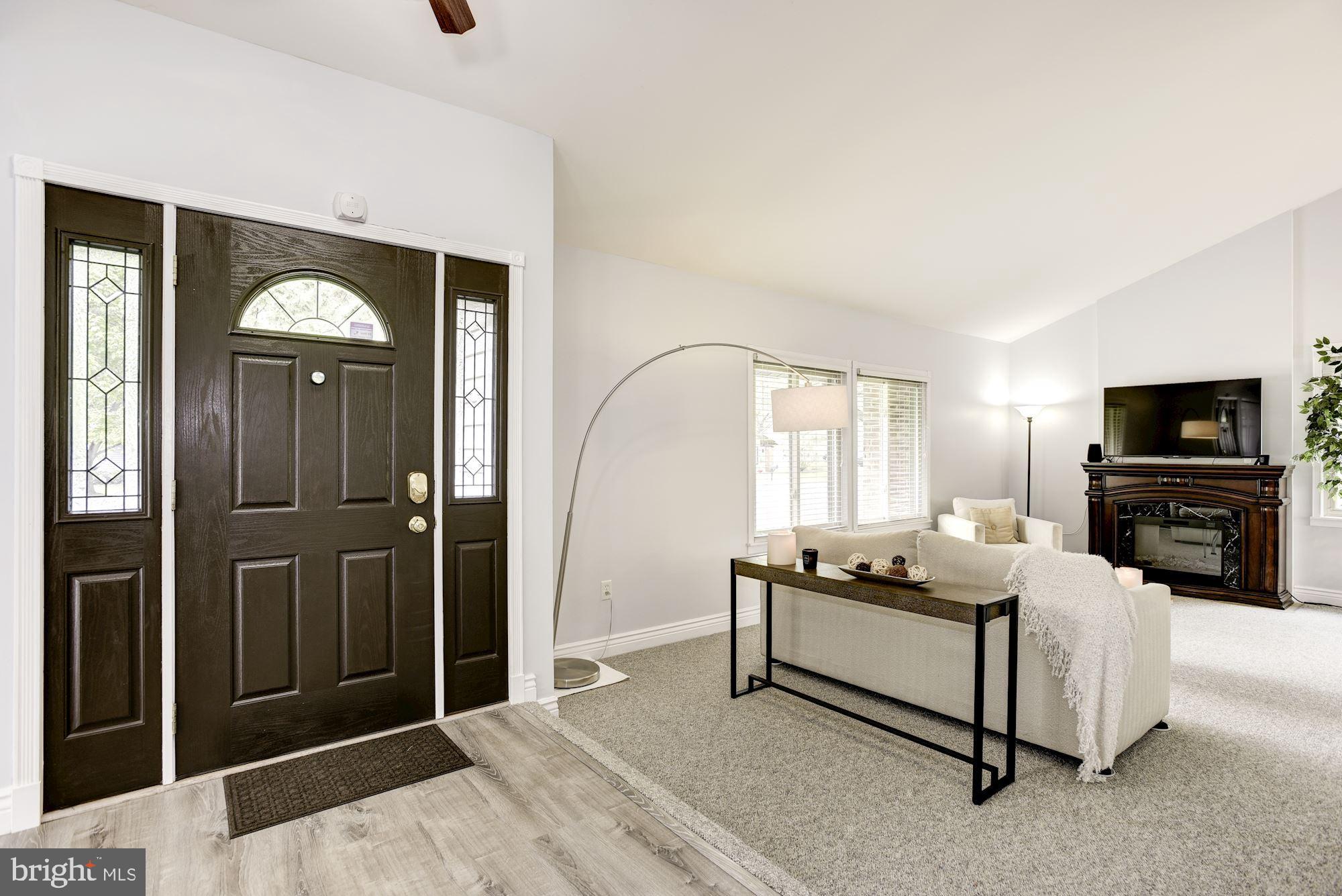 104 South Cottage Road Sterling, VA 20164 - Photo 4 of 43 Gallery Image 4