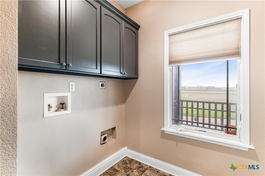 1118 East Maxwell Ditch Road Port Lavaca, TX 77979 - Photo 29 of 36 a view of a small space with a window