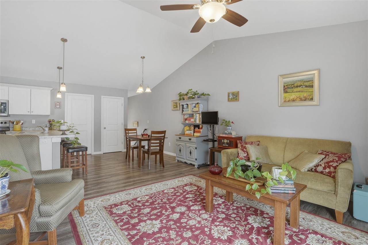 604 Riley Lane West Branch, IA 52358 - Photo 4 of 40 Gallery Image 4