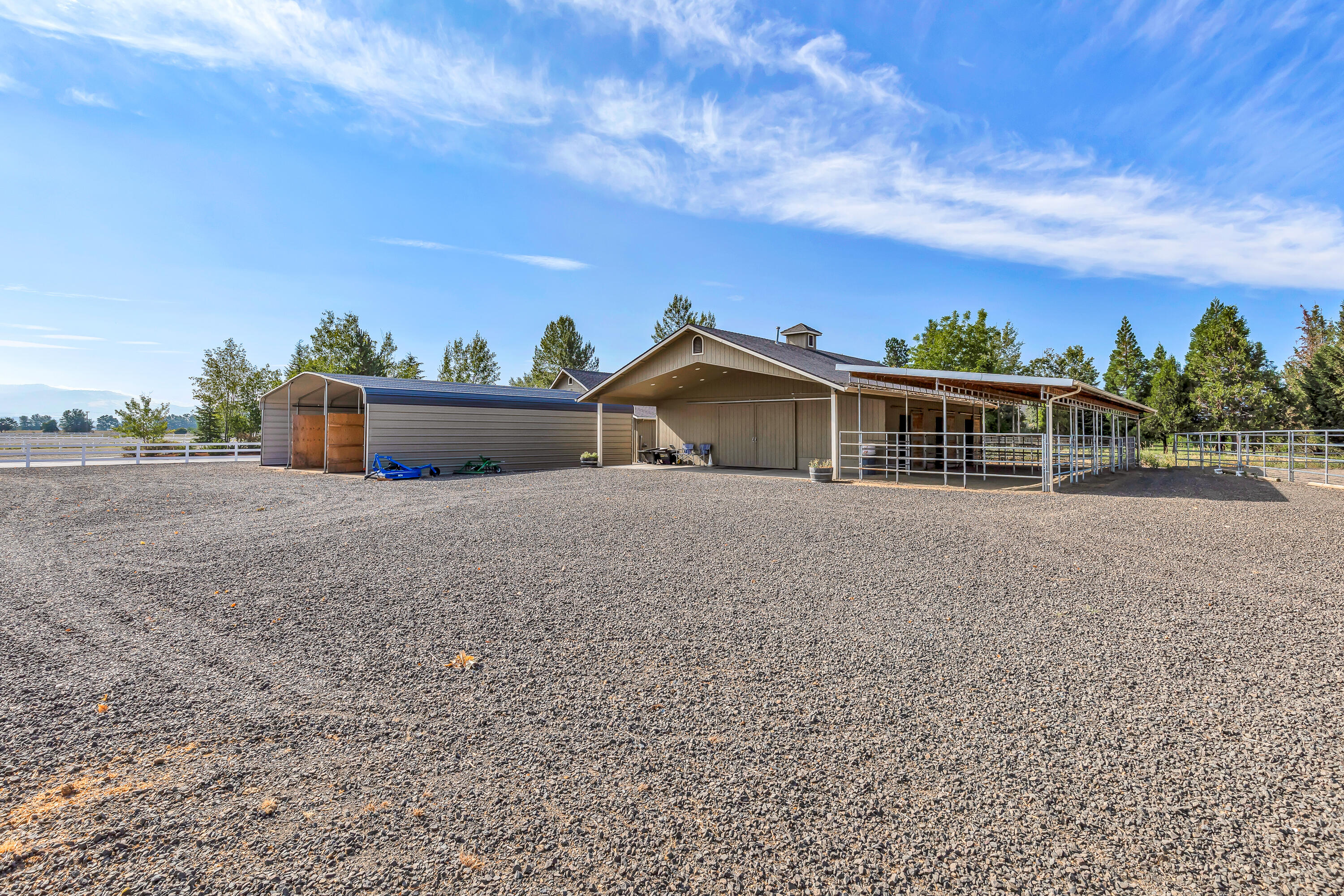 2845 Hanley Road Central Point, OR 97502 - Photo 53 of 66 9R9A9150