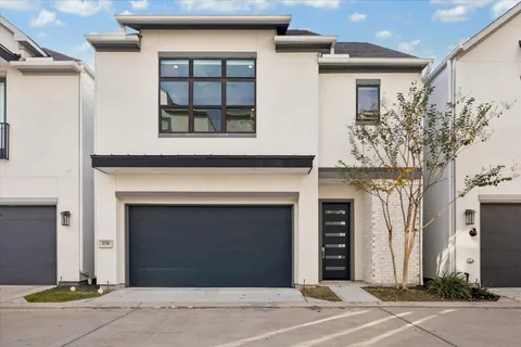 $725,000 | 1739 Ojeman Point Lane, Houston, TX 77055