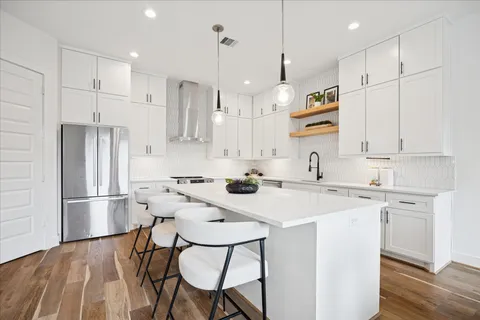 $725,000 | 1739 Ojeman Point Lane, Houston, TX 77055