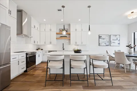 $700,000 | 1739 Ojeman Point Lane, Houston, TX 77055