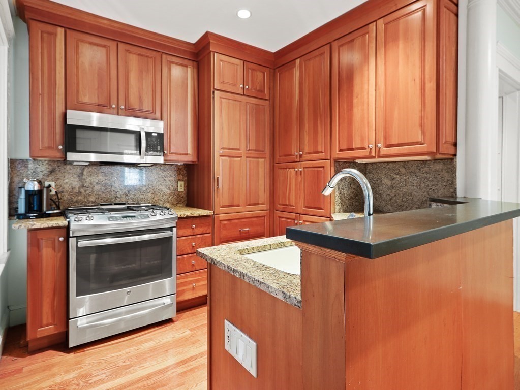 140 Commonwealth Avenue, Unit 1 Chestnut Hill, MA 02467 - Photo 6 of 15